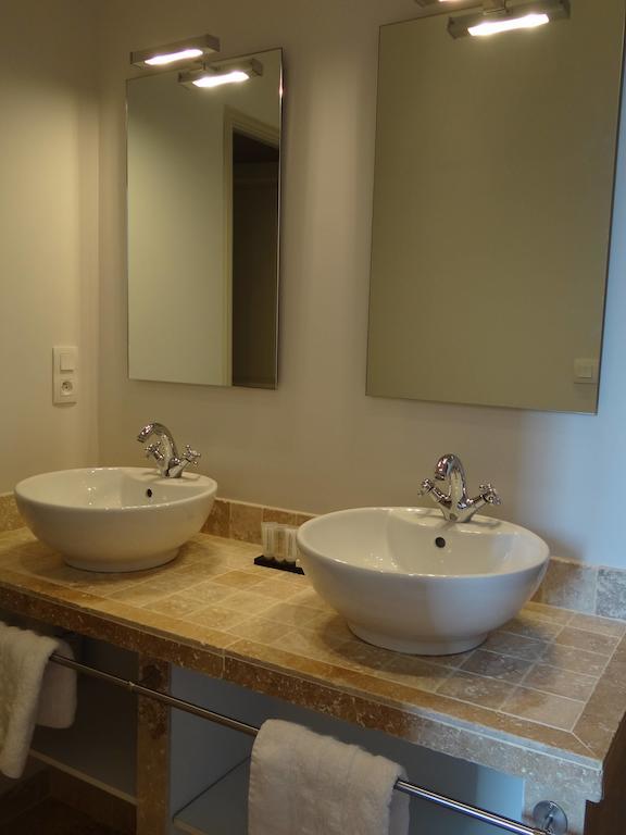 Bed&Breakfast L'Orangerie Carcassonne Zimmer foto